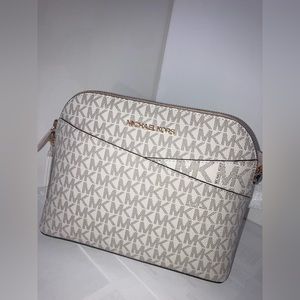 NEW Michael Kors Jet Set Travel Medium Logo Dome Crossbody Bag